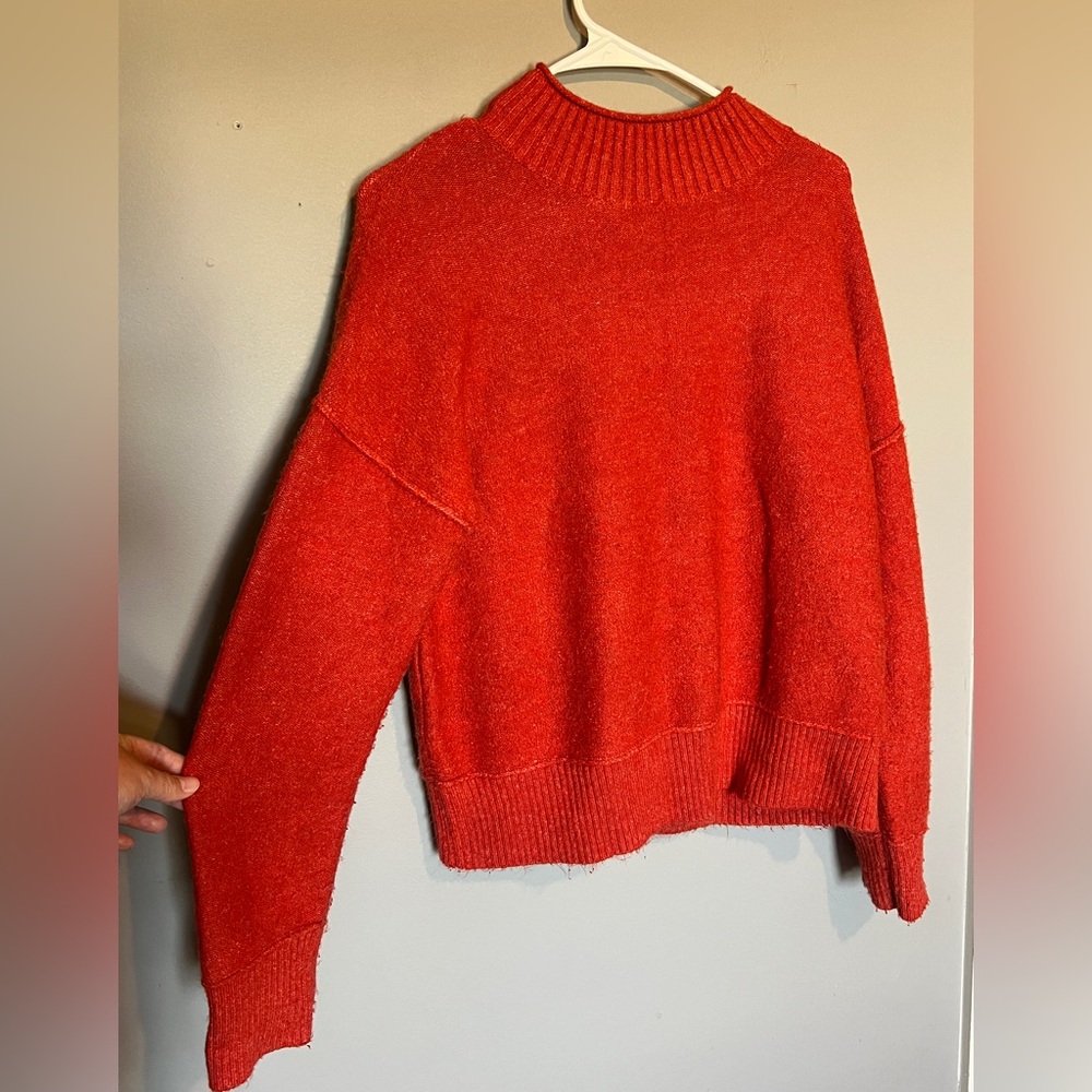 Universal Thread Sweater Size Medium - Picture 4 of 7